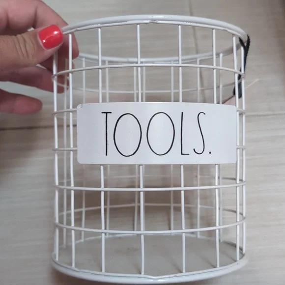 BRAND NEW WITH TAGR Rae Dunn White Wire Tools Basket - Picture 2 of 3